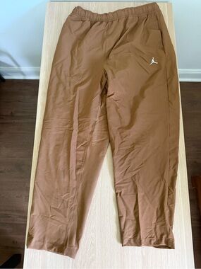Jordan Brown Men's Jogger Pants with White Jumpman